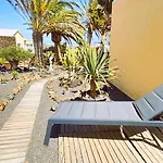Tiny House Madora - Sea View - Amazing Garden - Quiet Location - Bodegas & Hiking Trails Nearby Apartamento
