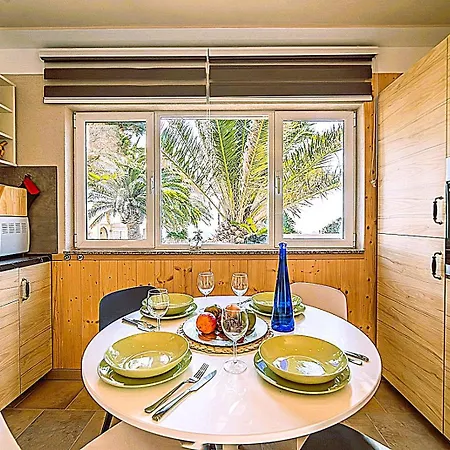 Tiny House Madora - Sea View - Amazing Garden - Quiet Location - Bodegas & Hiking Trails Nearby