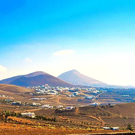 Tiny House Madora - Sea View - Amazing Garden - Quiet Location - Bodegas & Hiking Trails Nearby 公寓 *