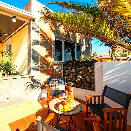 Tiny House Madora - Sea View - Amazing Garden - Quiet Location - Bodegas & Hiking Trails Nearby Appartamento La Asomada (Lanzarote)