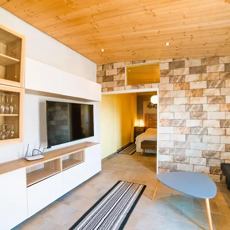 Tiny House Madora - Sea View - Amazing Garden - Quiet Location - Bodegas & Hiking Trails Nearby * La Asomada