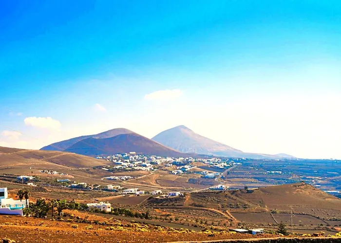 Tiny House Madora - Sea View - Amazing Garden - Quiet Location - Bodegas & Hiking Trails Nearby Apartamento *